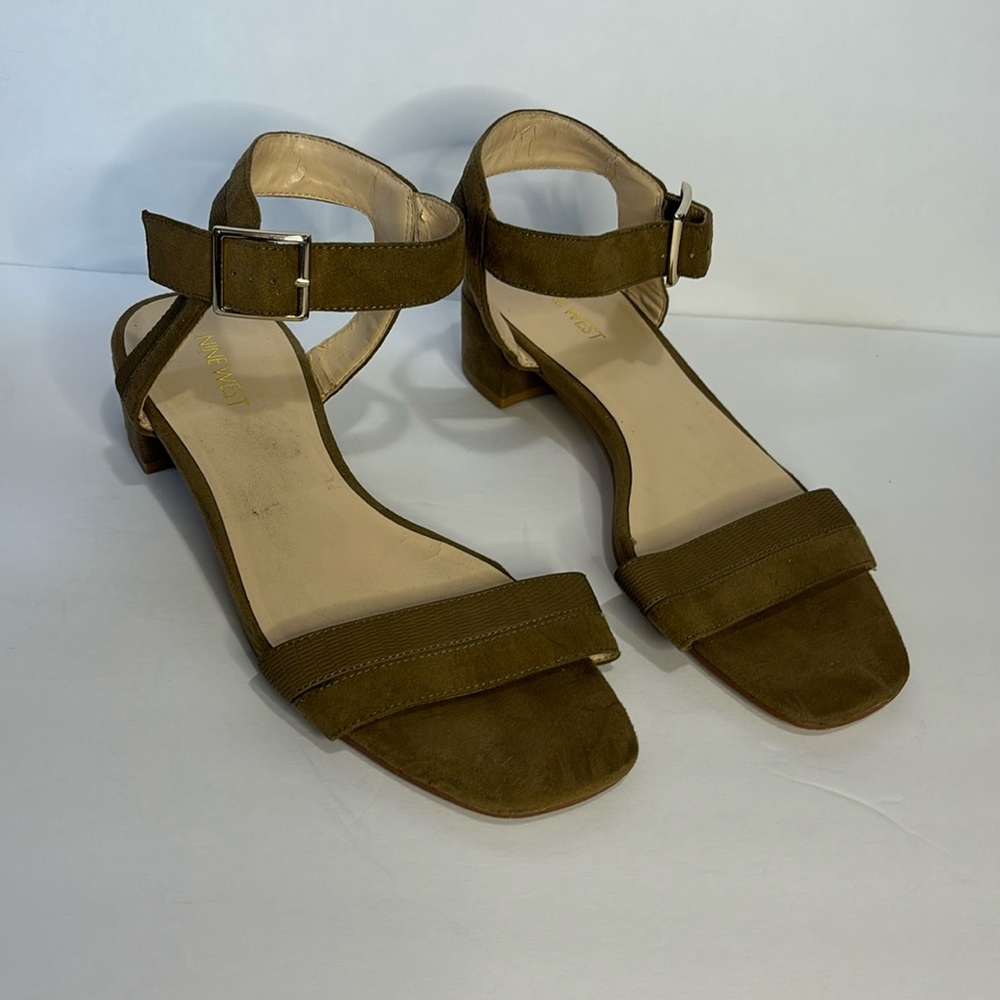Nine West Size 9.5 Tan Wedge Heels